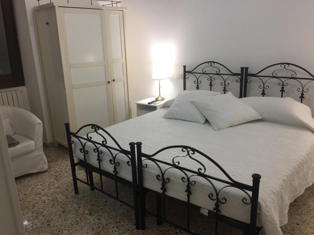 Villino Donna Rita Hotel Lecce Kültér fotó